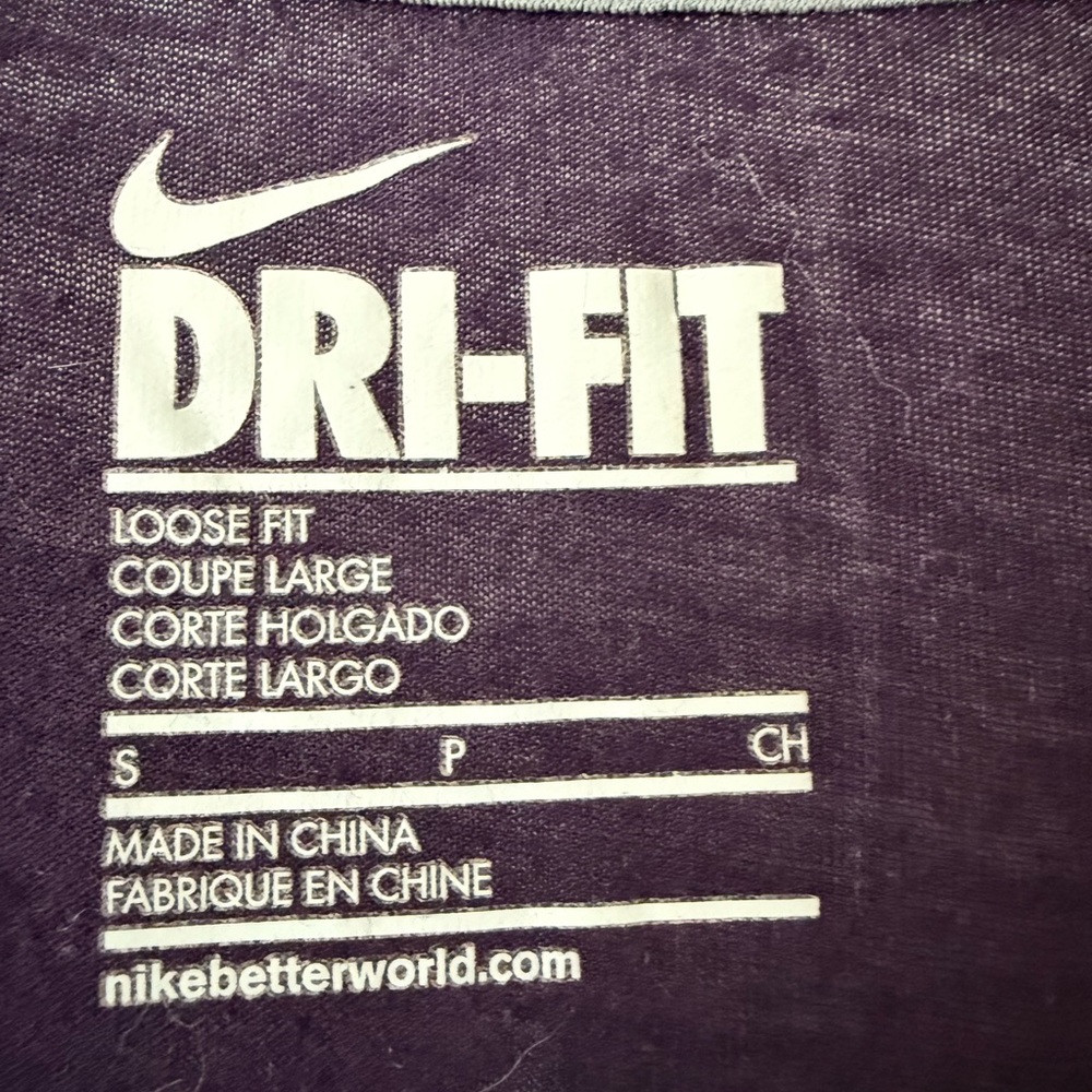 Nike Dri-Fit Short Sleeve Top size Small - Picture 3 of 4